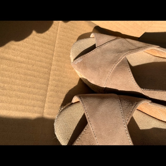 Wedges - Picture 1 of 1